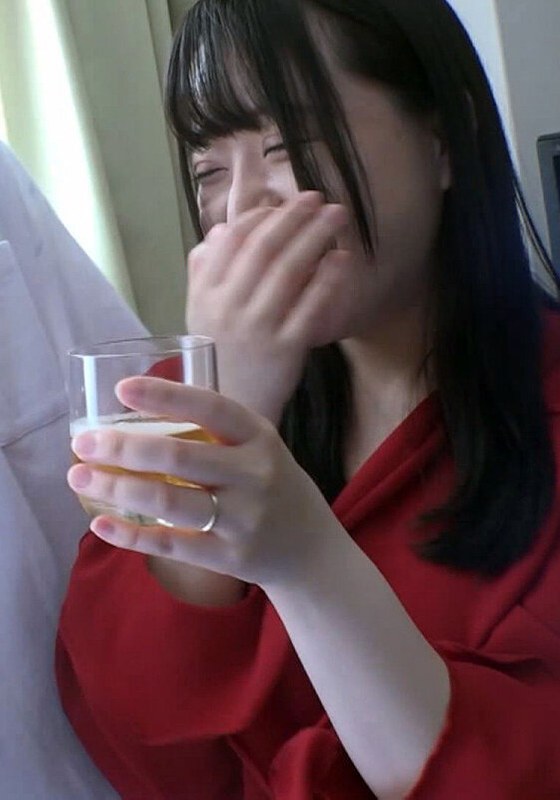 秋田から観光で東京に来てナンパされた奥様。完全に休日の不倫を楽しむモードへ！最近パイパンにしたことは旦那は知らない！ アイキャッチ画像 【無料毎日av-tube】